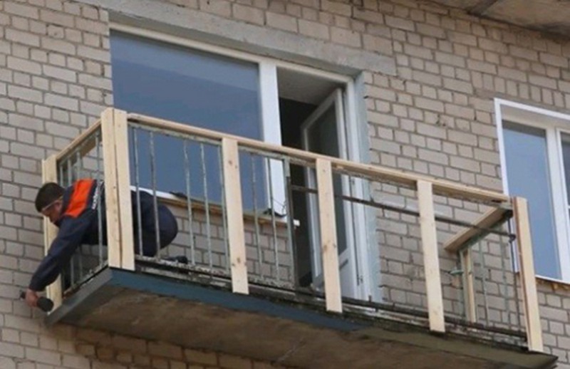 Установка балкона своими руками 926